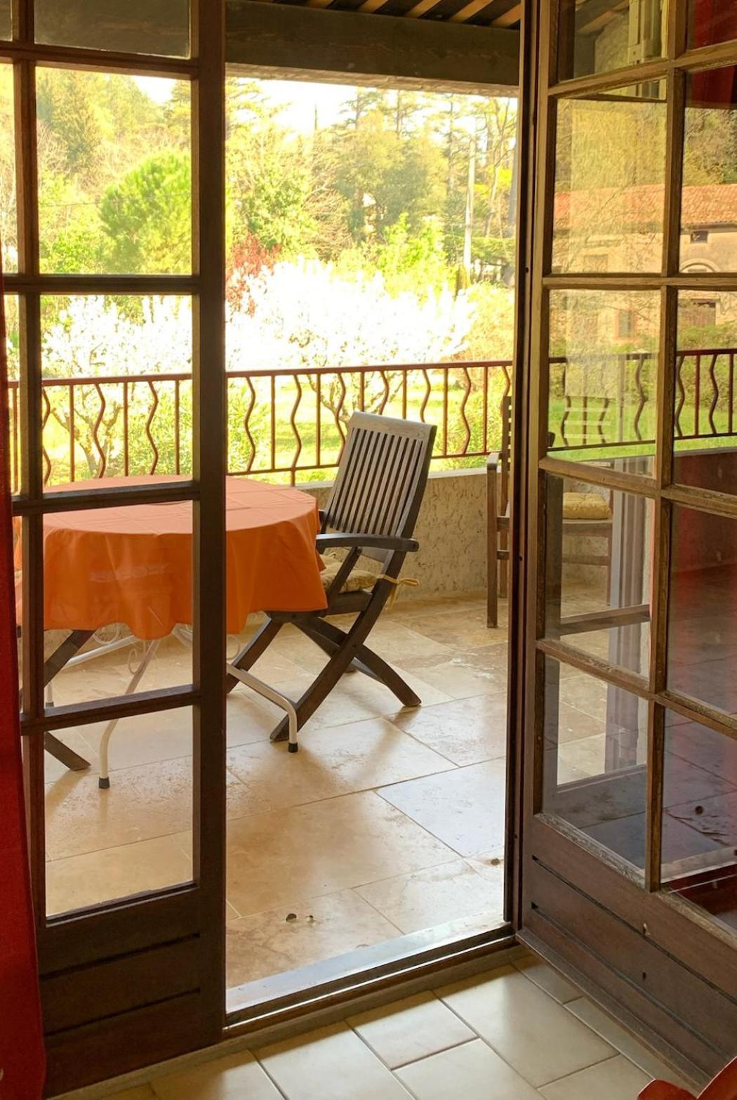 Gite La Loge 142 Route De Carpentras 84210 Venasque Exterior foto
