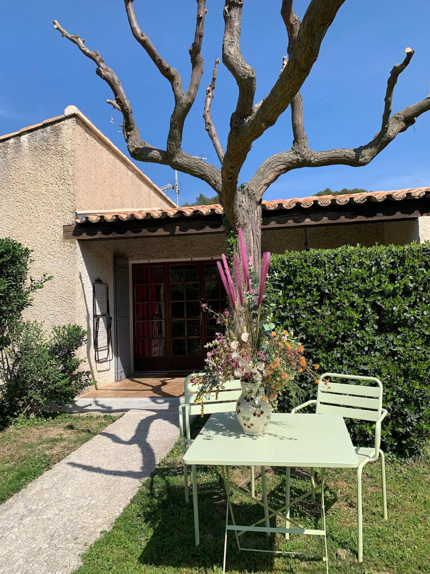 Gite La Loge 142 Route De Carpentras 84210 Venasque Exterior foto